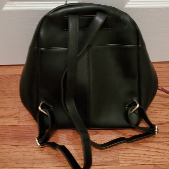 If you are looking for a perfect backpack... - Picture 2 of 5